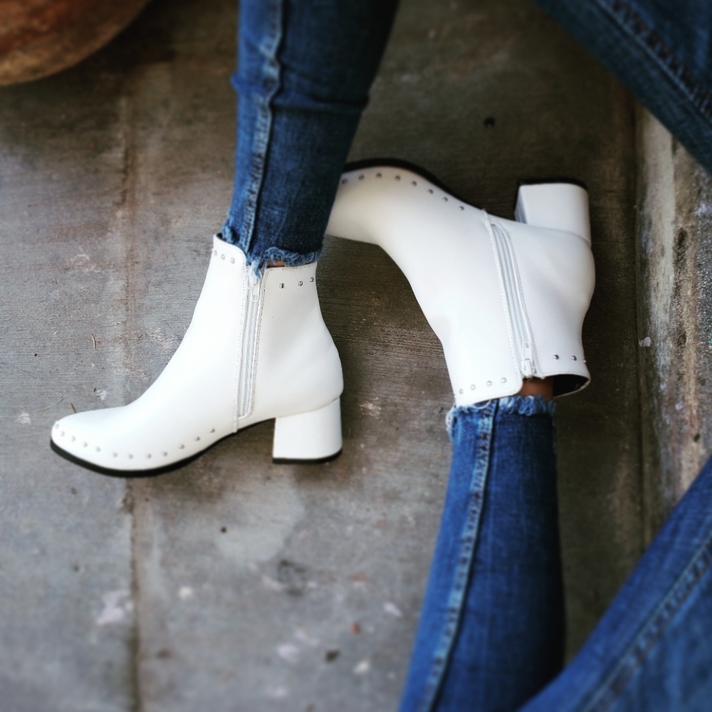 📣LAST PAIR//The Whitney// white studded boots - Picture 7 of 8